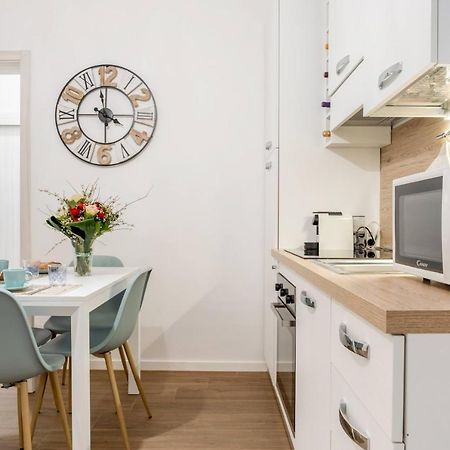 Donna Teresa Central & Cozy Apartment Таранто Экстерьер фото